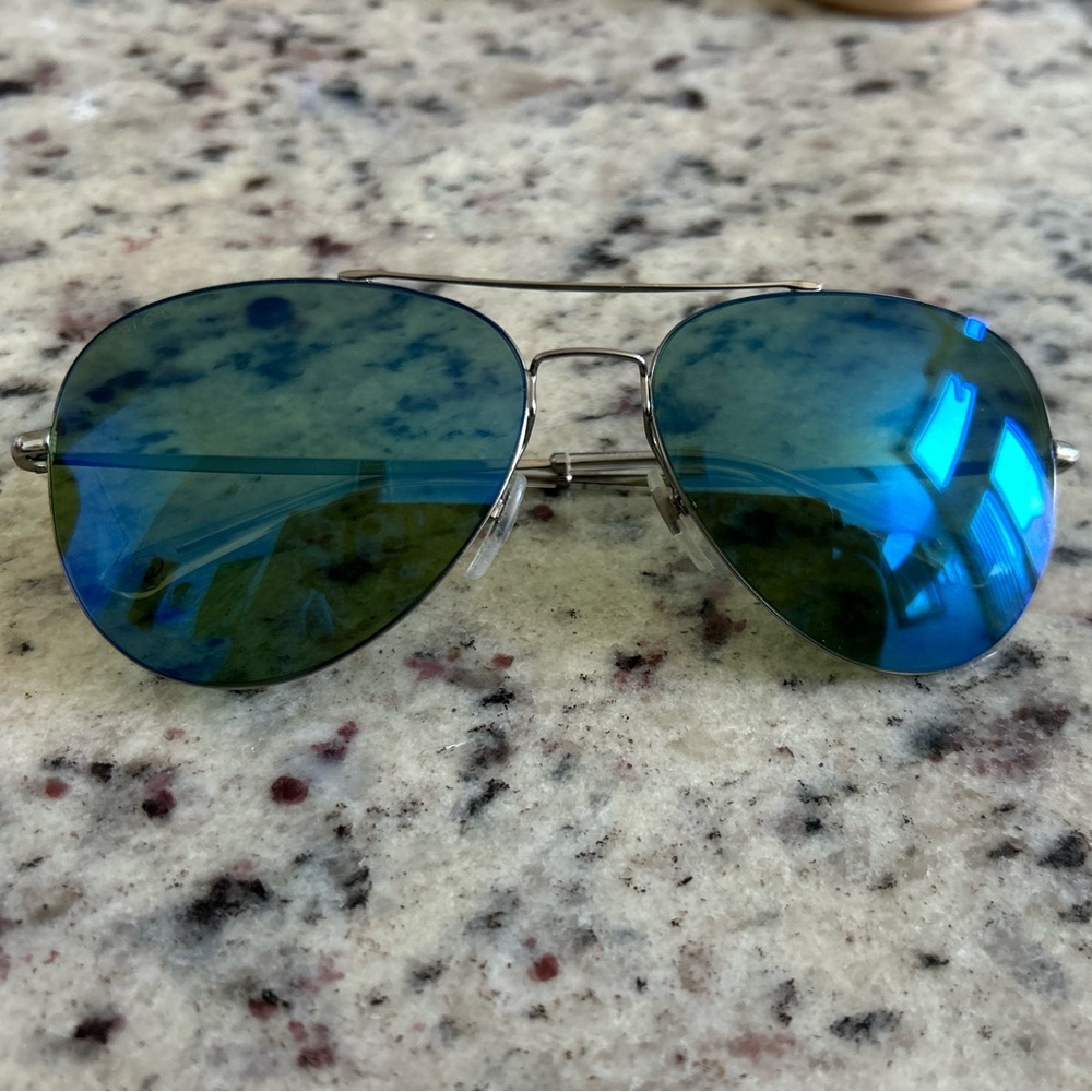 Gucci Sunglasses Style: Aviator